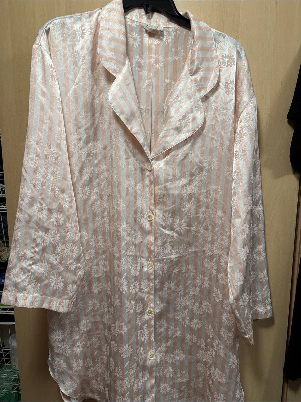 Ladies nightgown